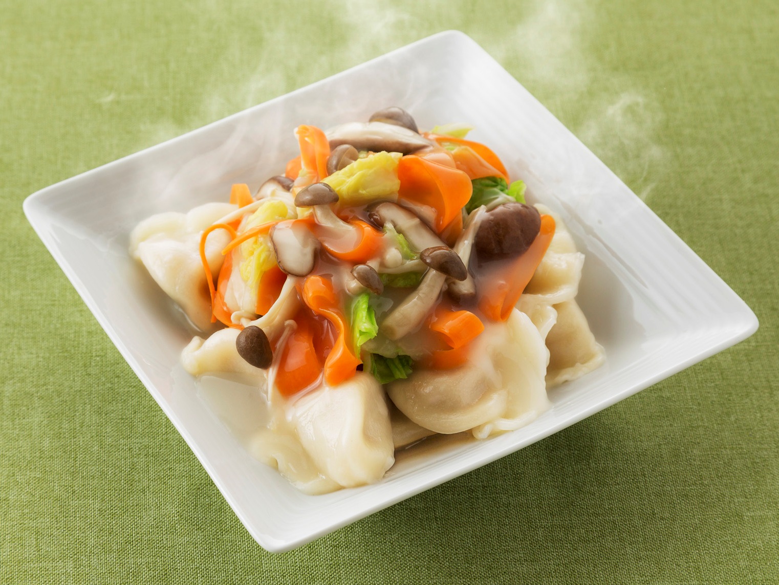 ぷるもち水餃子の温野菜あんかけ