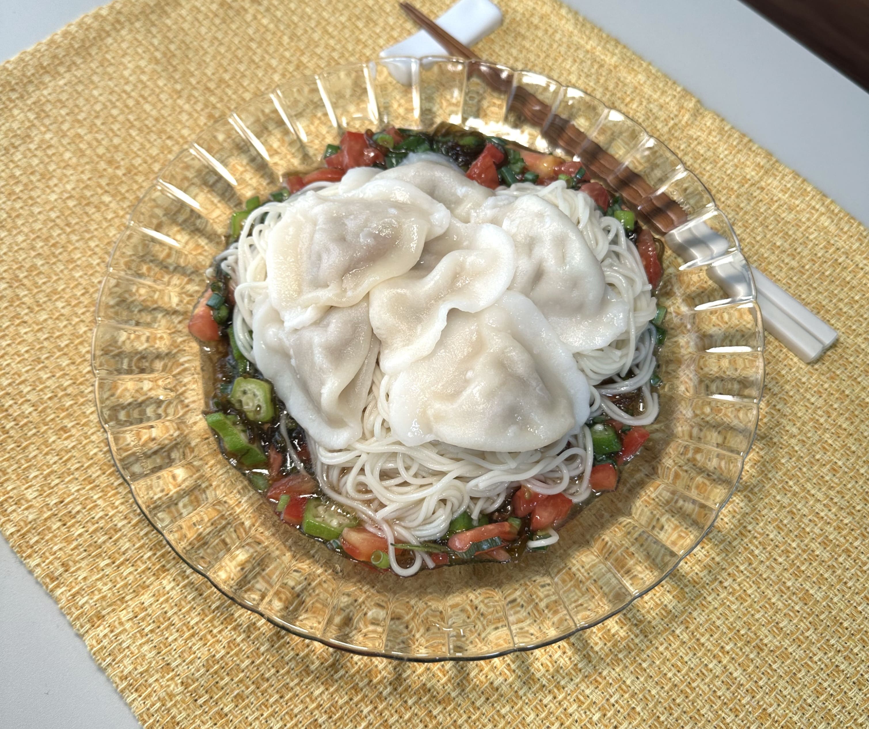 オクラとトマトのそうめん水餃子