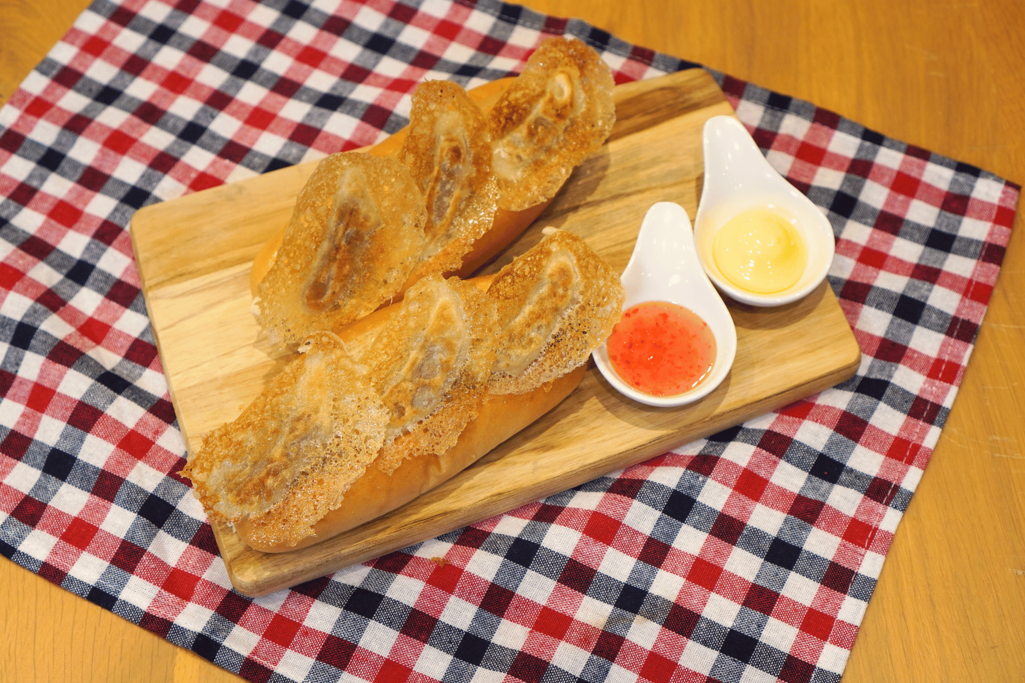 スイートチリマヨ餃子ドッグ（惣菜パン）