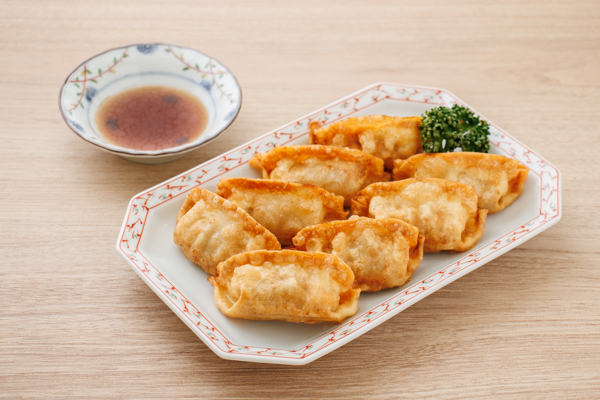 市販の冷凍餃子で作る！パリパリ絶品揚げ餃子